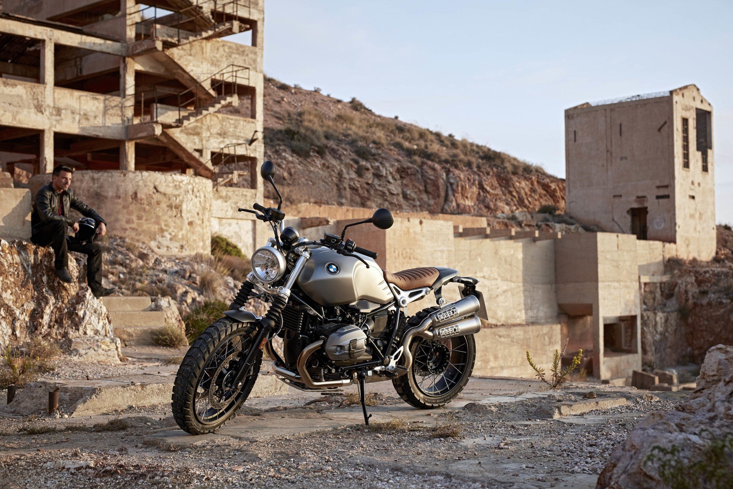 2500x1666 BMW R nine T Wallpaper