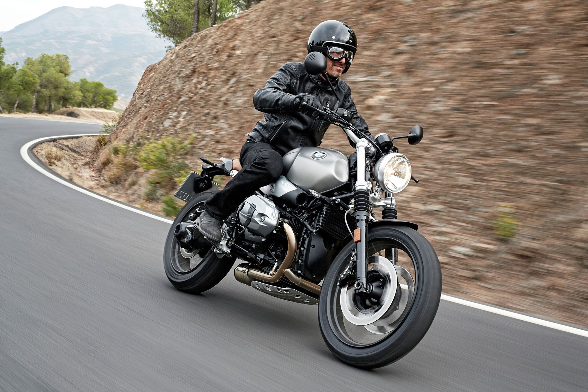 2017x1345 Free Bmw R Ninet Scrambler 4K Wallpaper & Desktop HD Background for PC