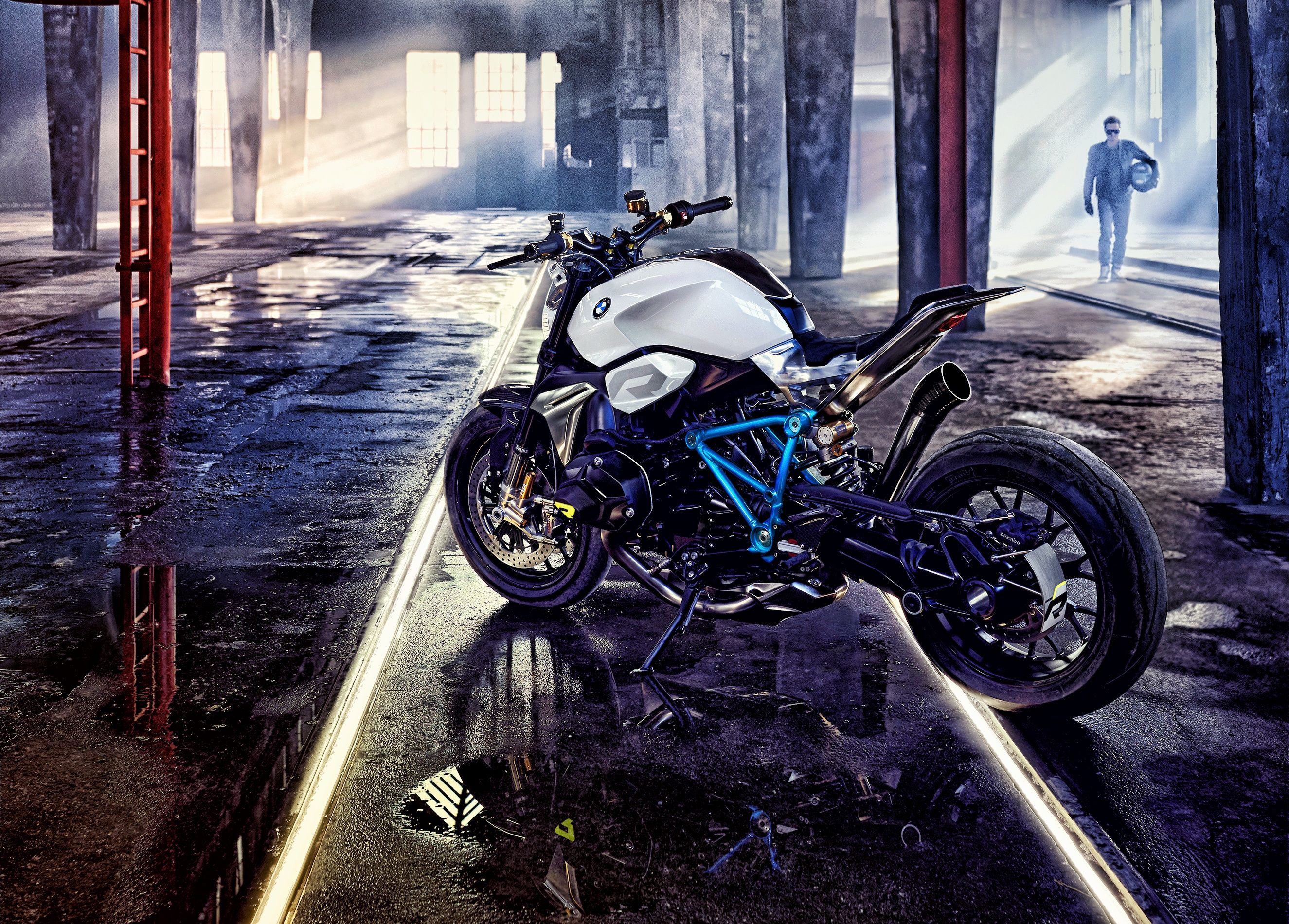 2650x1900 BMW Motorcycle HD Wallpaper: Urban Ride in Stunning Detailx1900