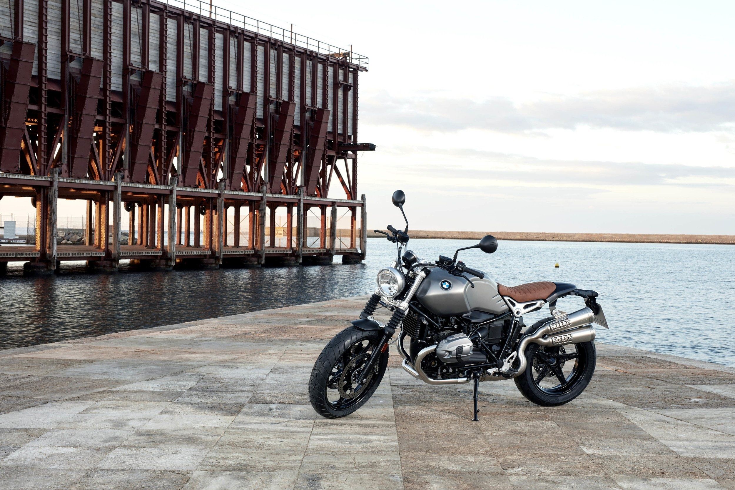 2500x1666 BMW R nine T Wallpaper