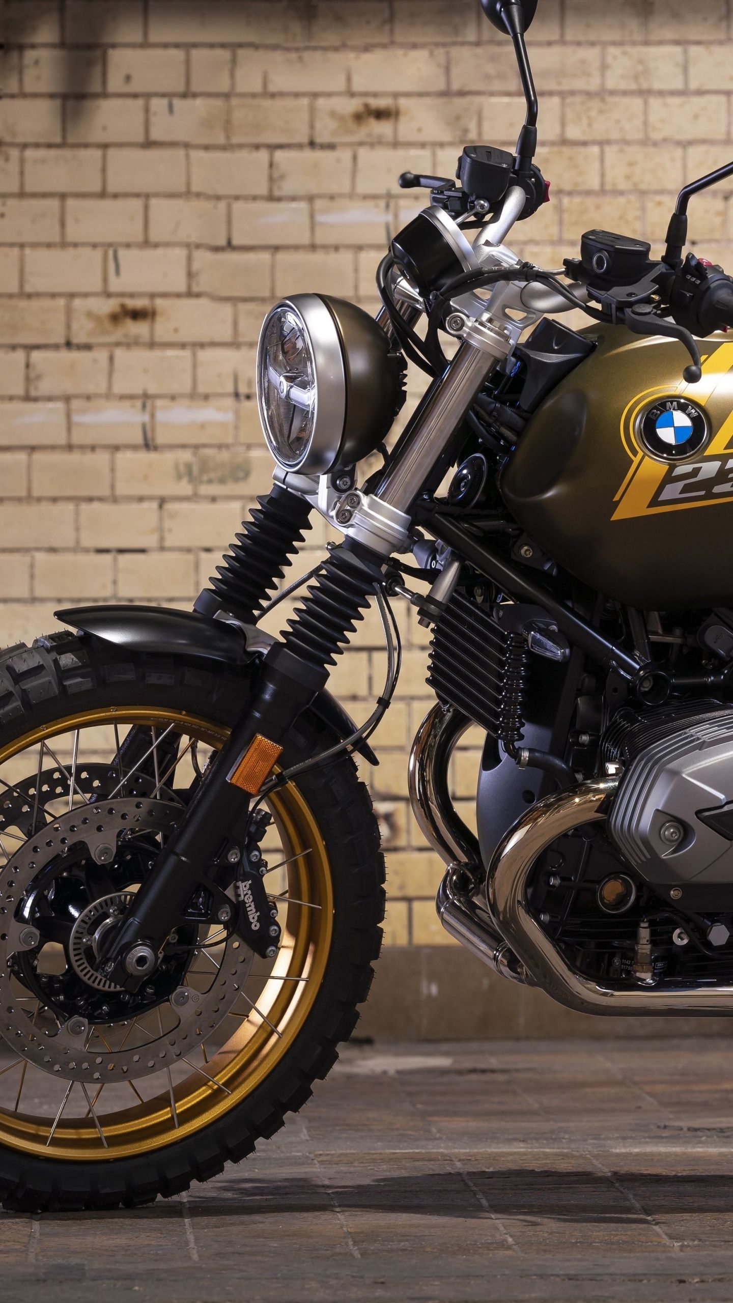 1440x2560 BMW R nine T Wallpaper