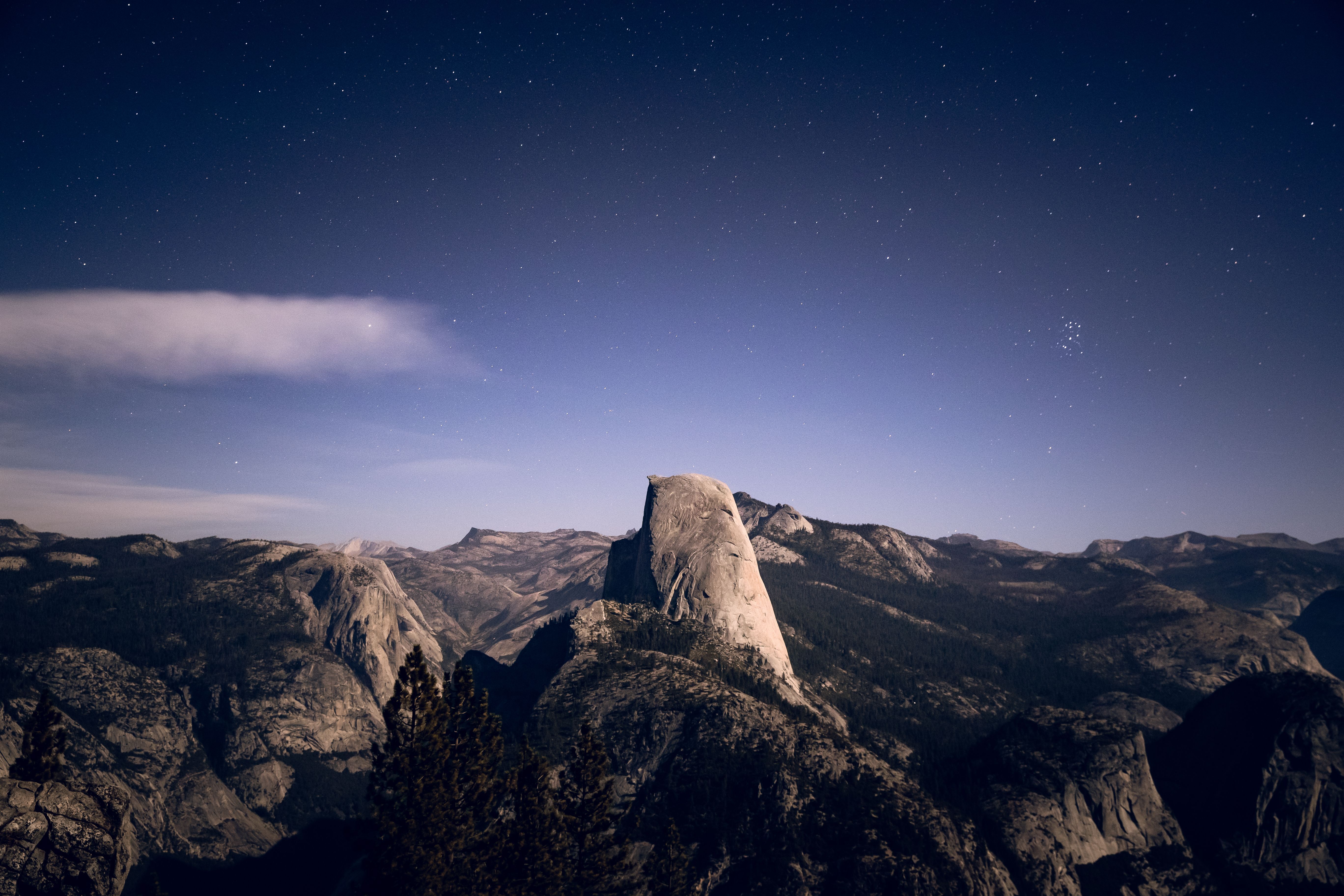 5472x3648 Starry Night over Yosemite's Iconic Half Dome · Free