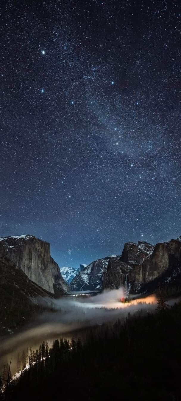 608x1344 Yosemite National Park, California, USA