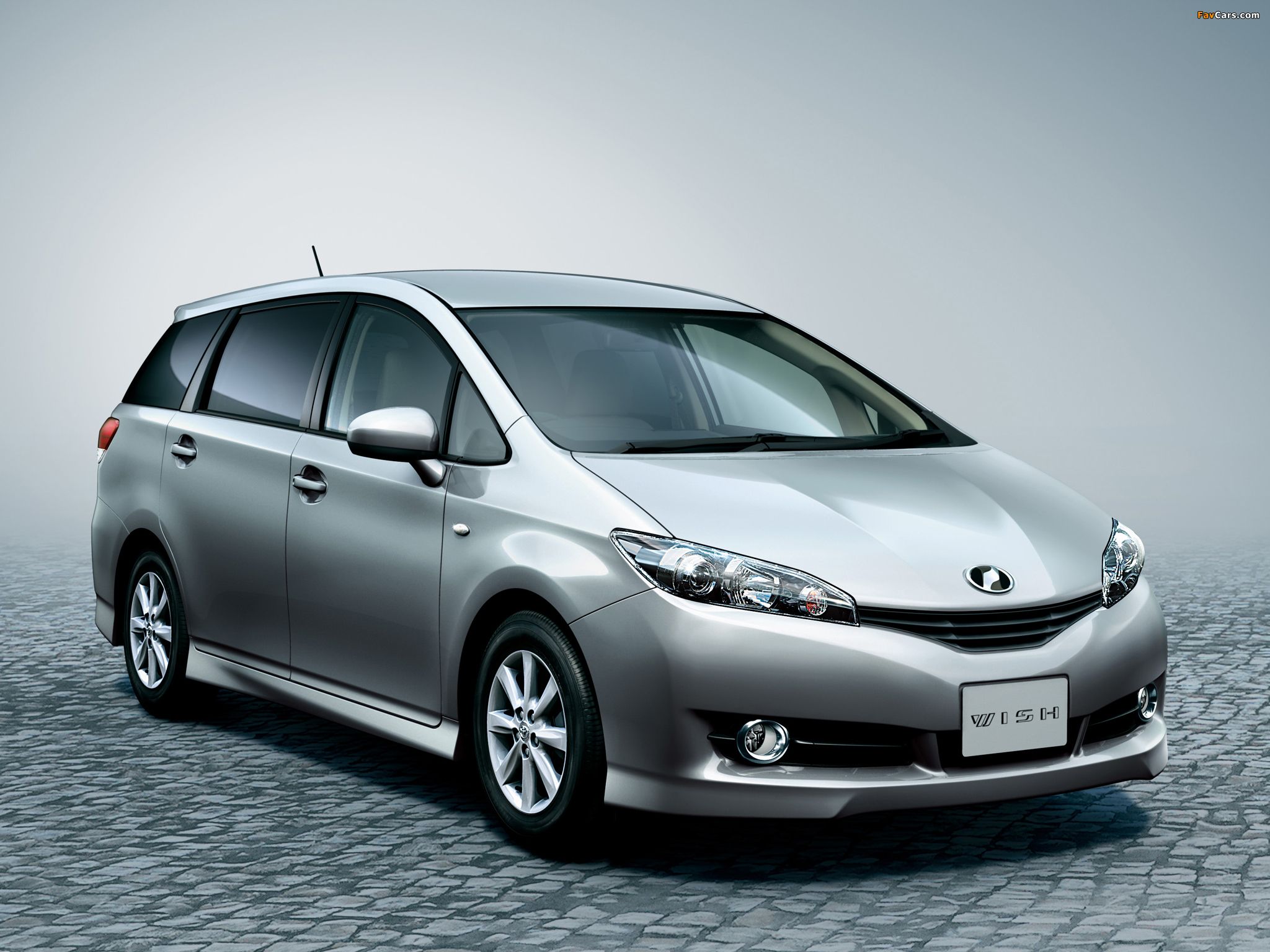 2048x1536 Toyota Wish Wallpaper