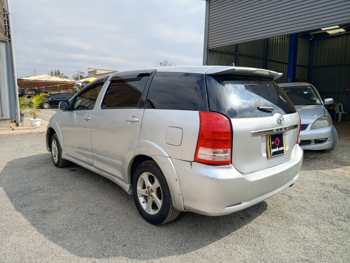 1152x864 TOYOTA Wish