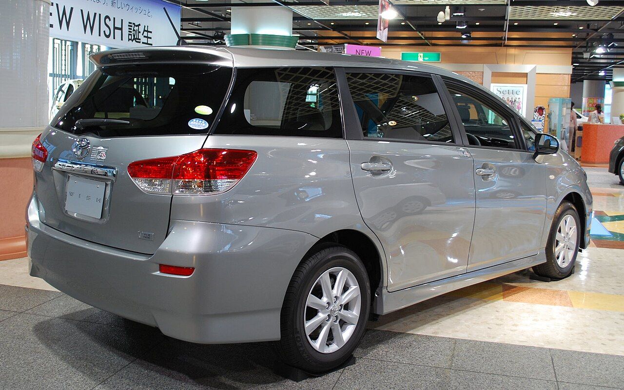 1280x800 Toyota Wish