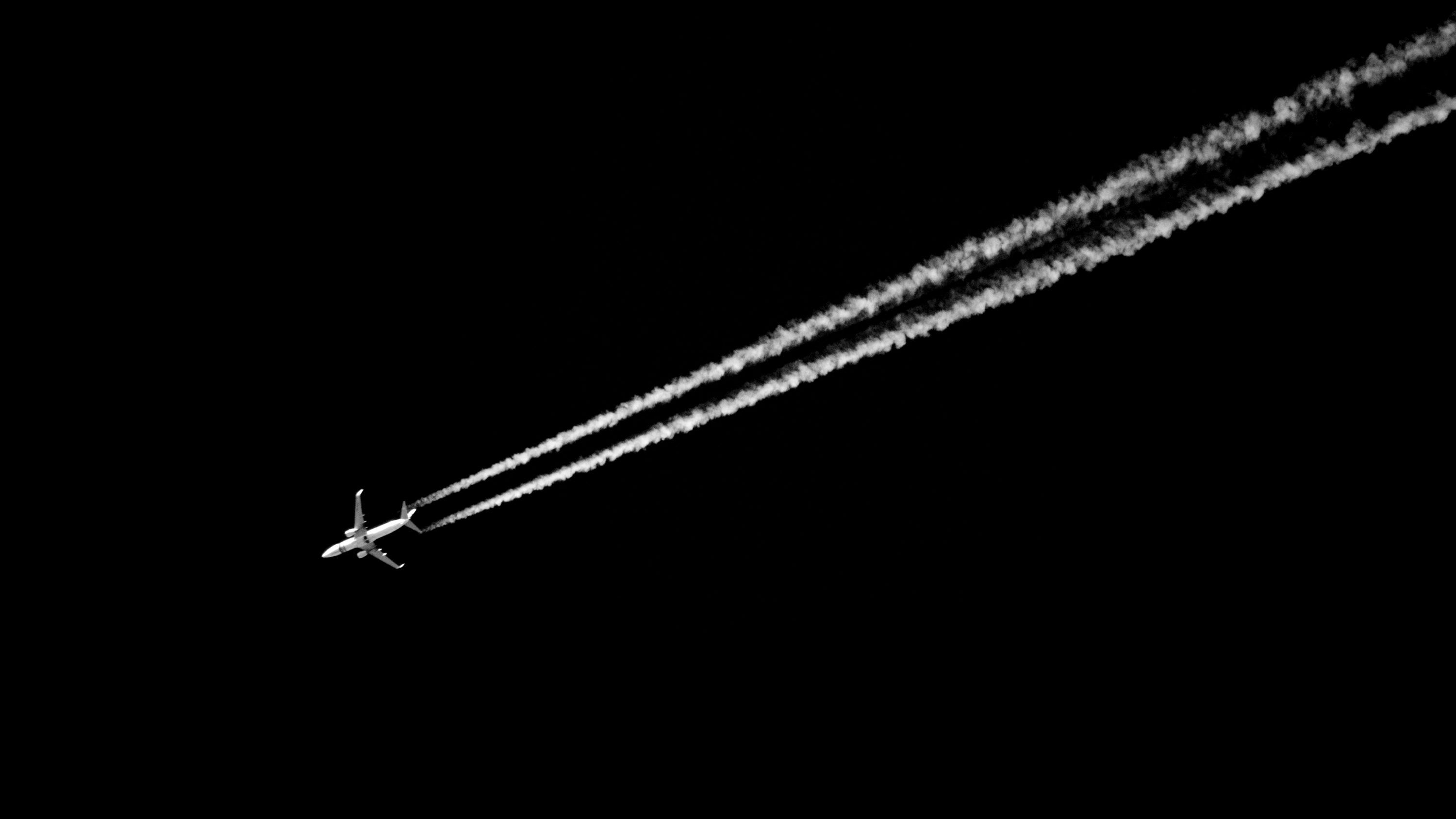 3000x1687 Dark Airplane Wallpaper