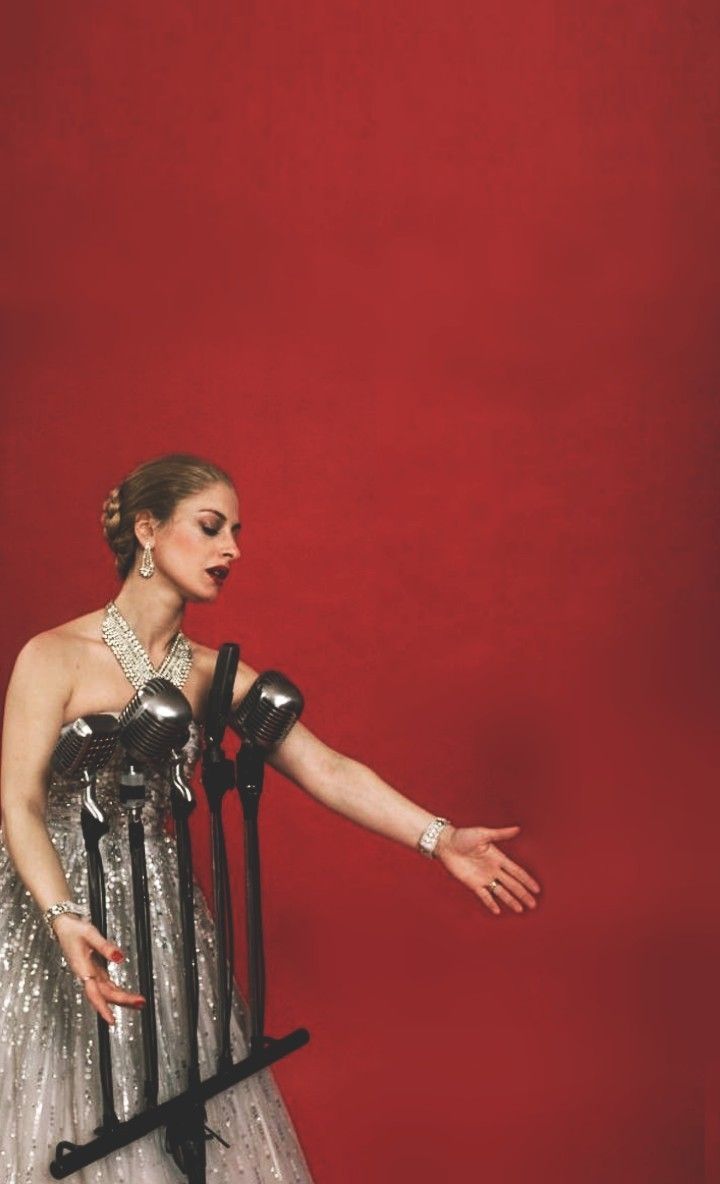 720x1184 Patti LuPone Evita Wallpaper
