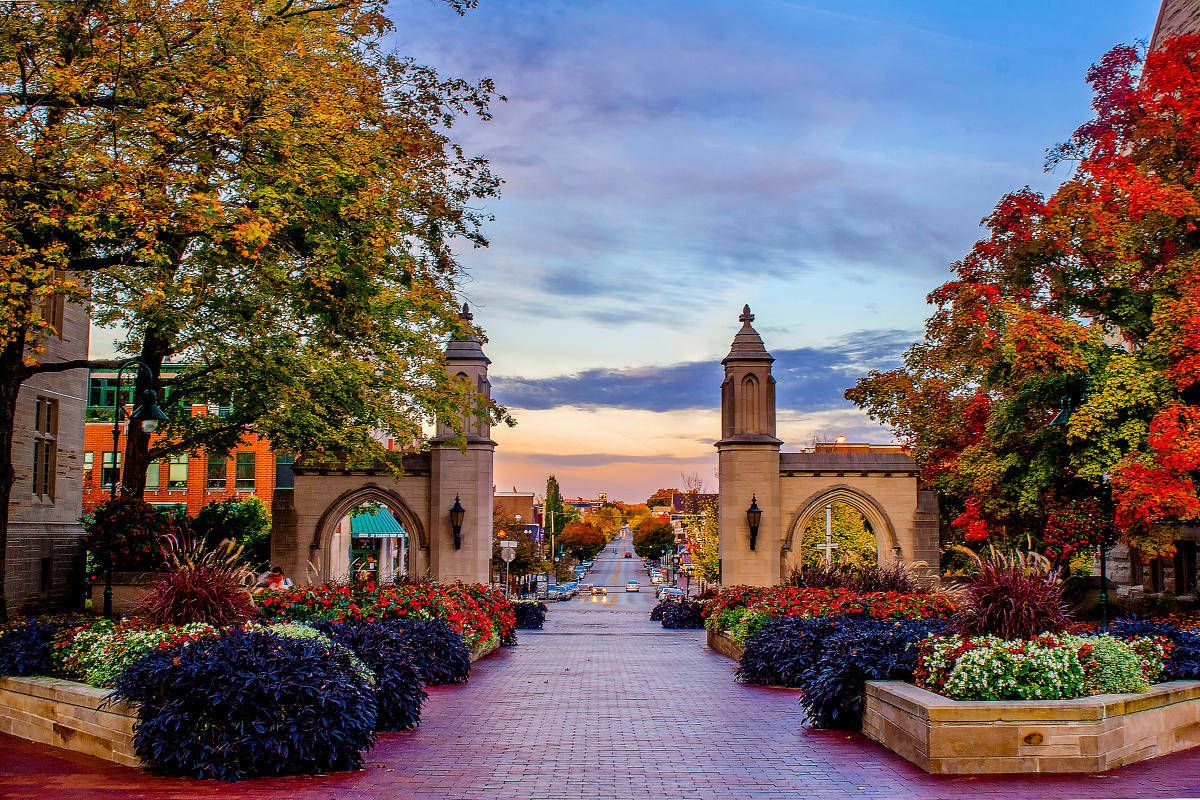 1200x800 Download Sunset at the Indiana University Bloomington Gates Wallpaper