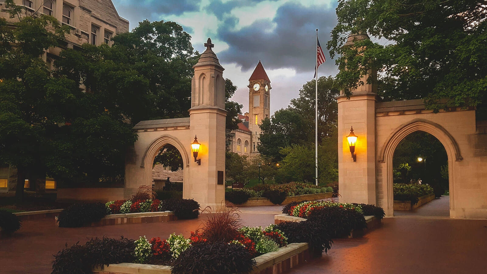 1600x900 Download Indiana University Bloomington Evening Gates Wallpaper