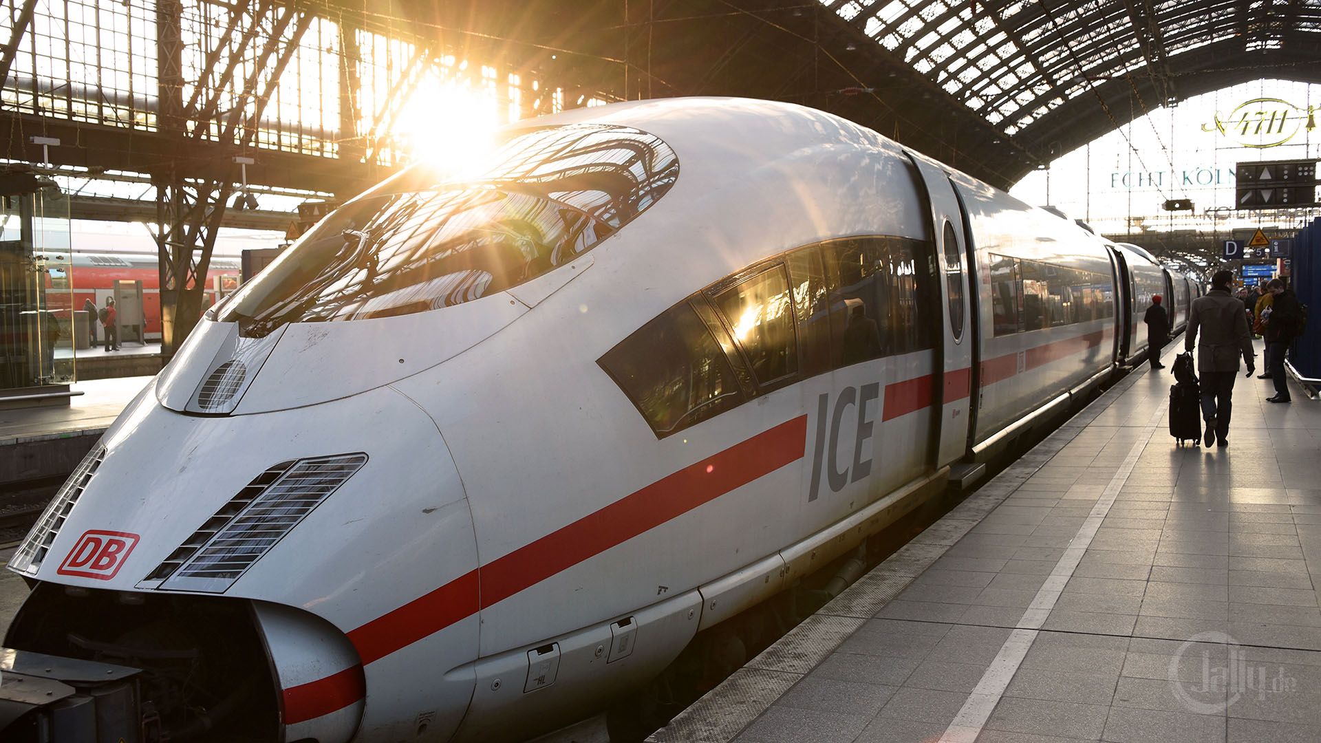 1920x1080 ICE of Deutschen Bahn / Cologne