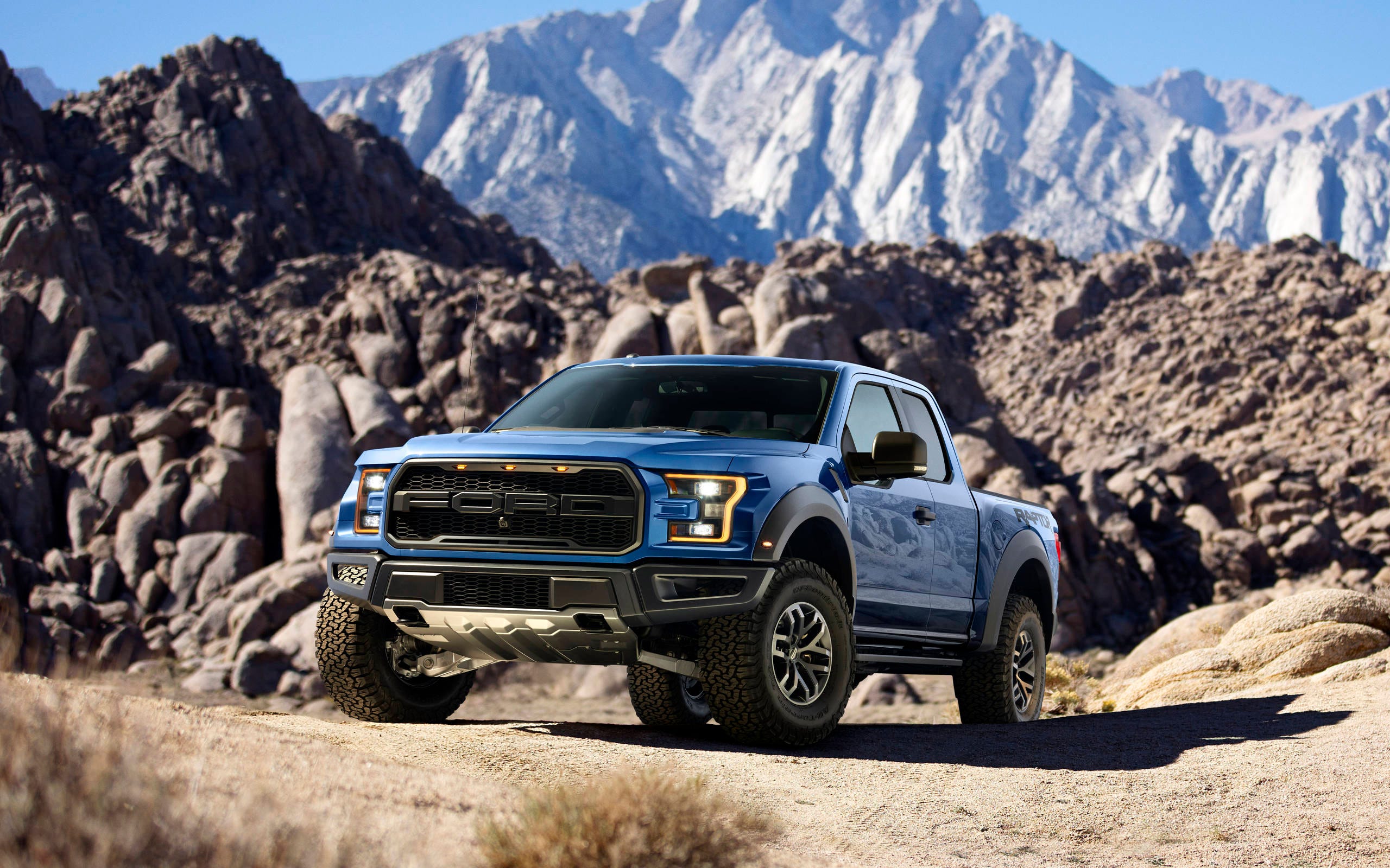 2560x1600 Gallery: 2017 Ford Raptor unveiled at Detroit auto show