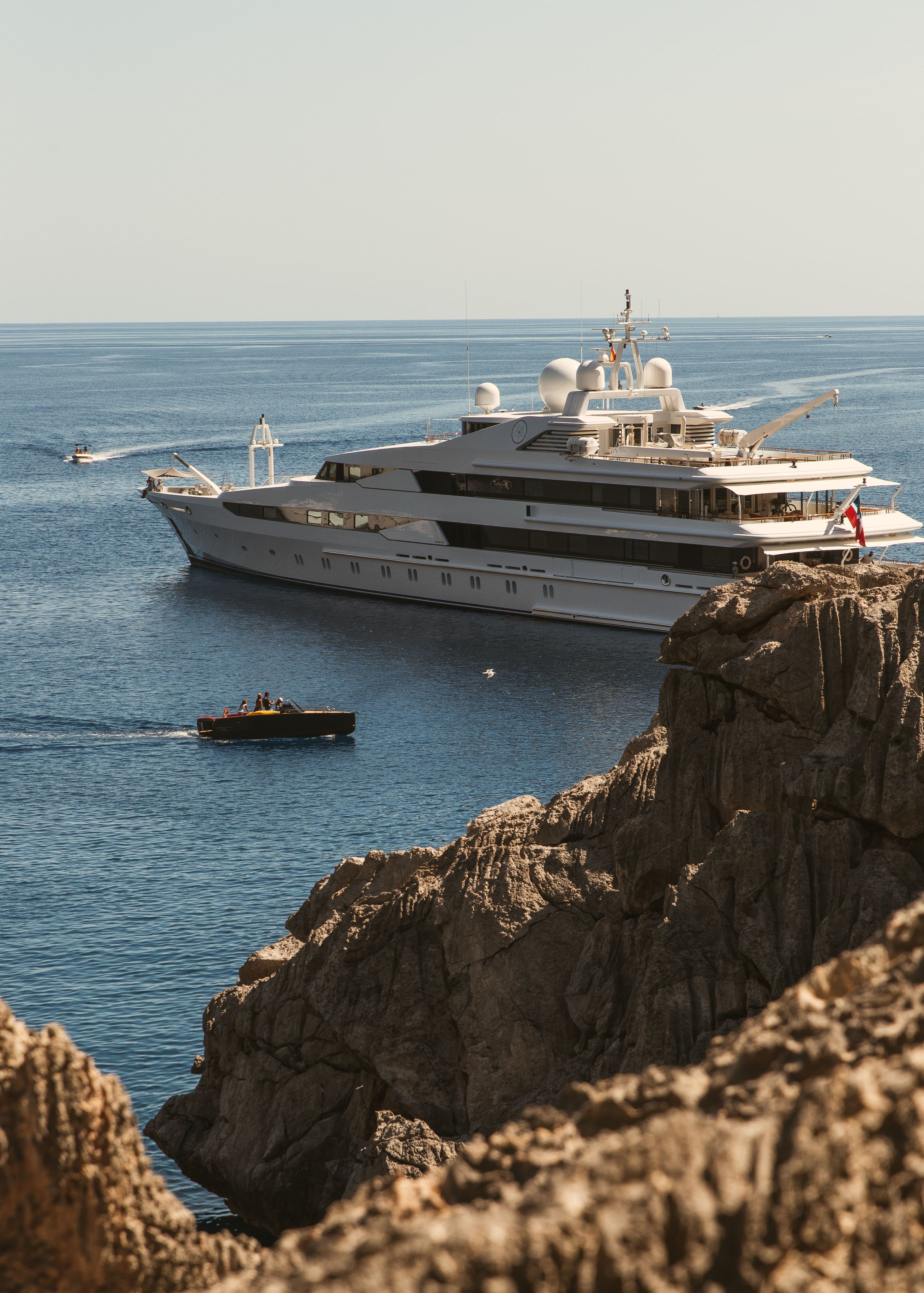 2926x4096 Luxury Yachts Photo, Download The BEST Free Luxury Yachts & HD Image