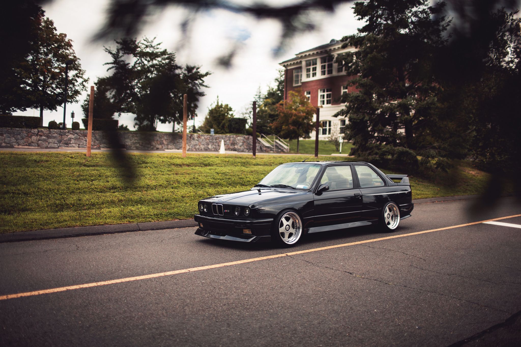 2048x1365 Free black, tuning, BMW 2K wallpaper for desktop and phone