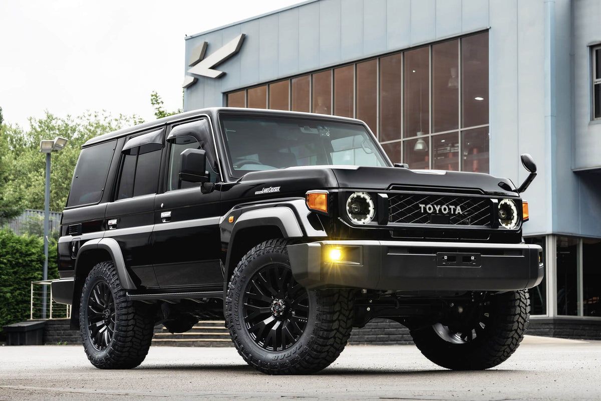 1200x800 Toyota Land Cruiser 70 Series. Video. Project