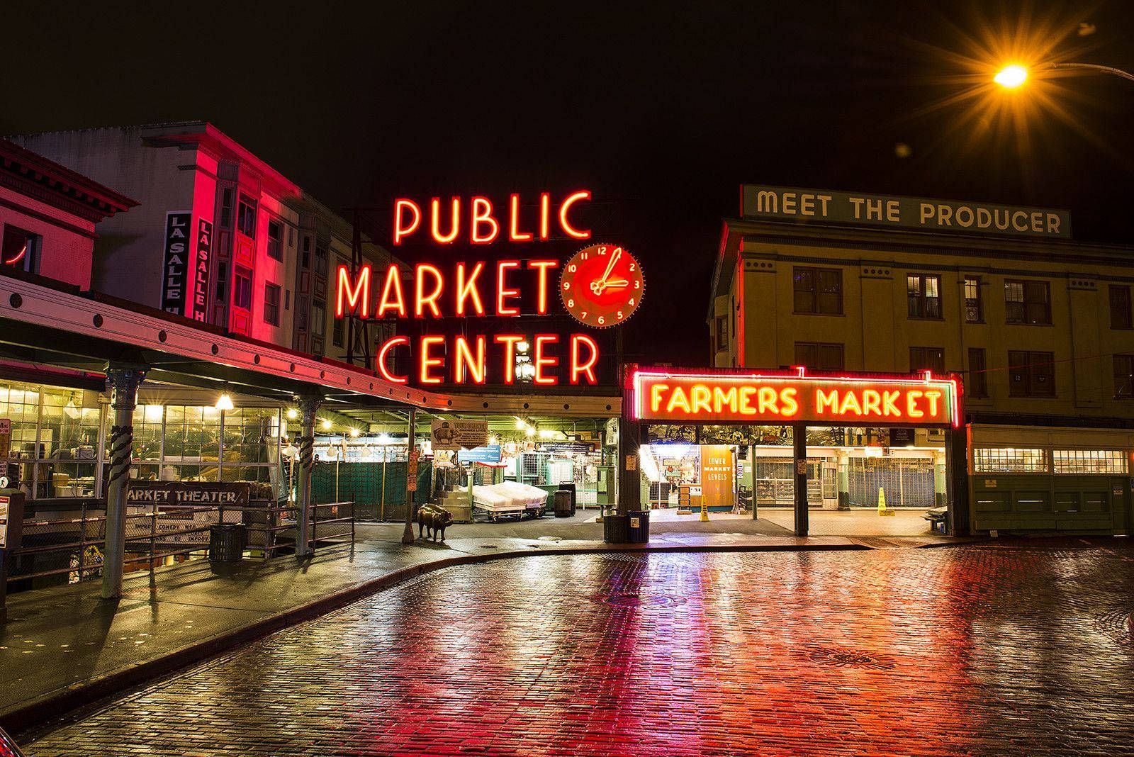 1600x1068 Download A Quiet Day at Pike Place Market Wallpaper