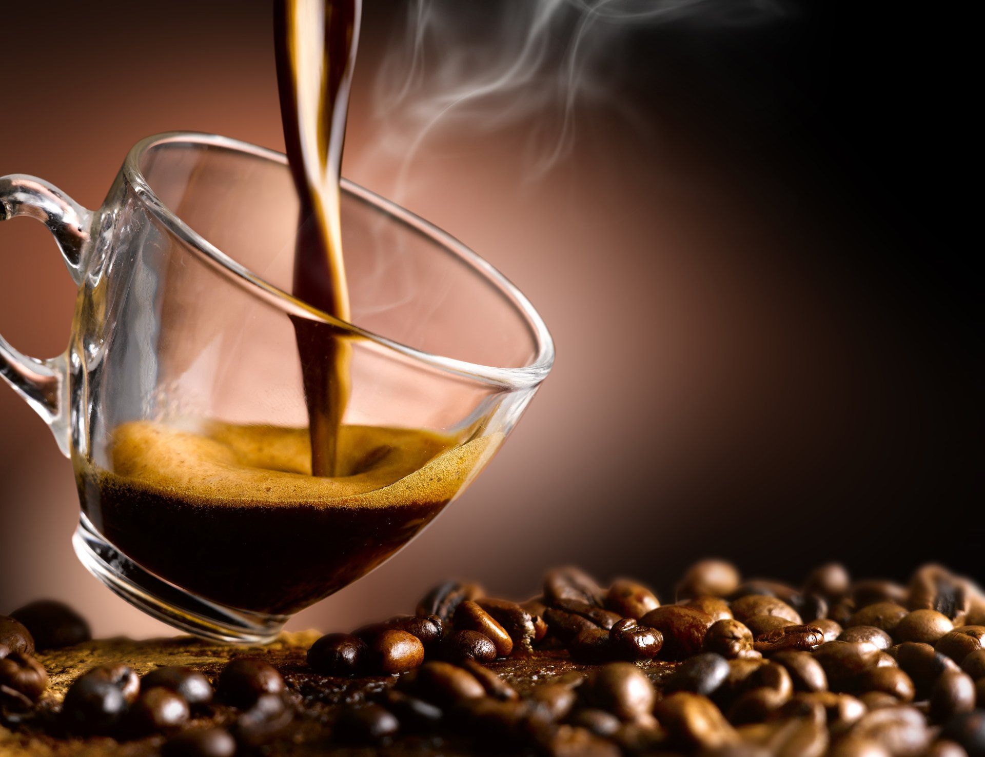 1920x1476 4K Ultra HD Coffee Bliss: Steaming Cup & Rich Coffee Beans Delightx4613