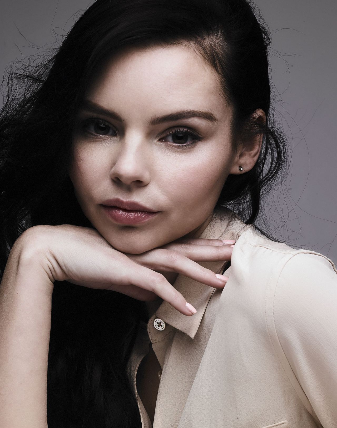 1280x1628 Eline Powell Outfits & Style Photo • CelebMafia