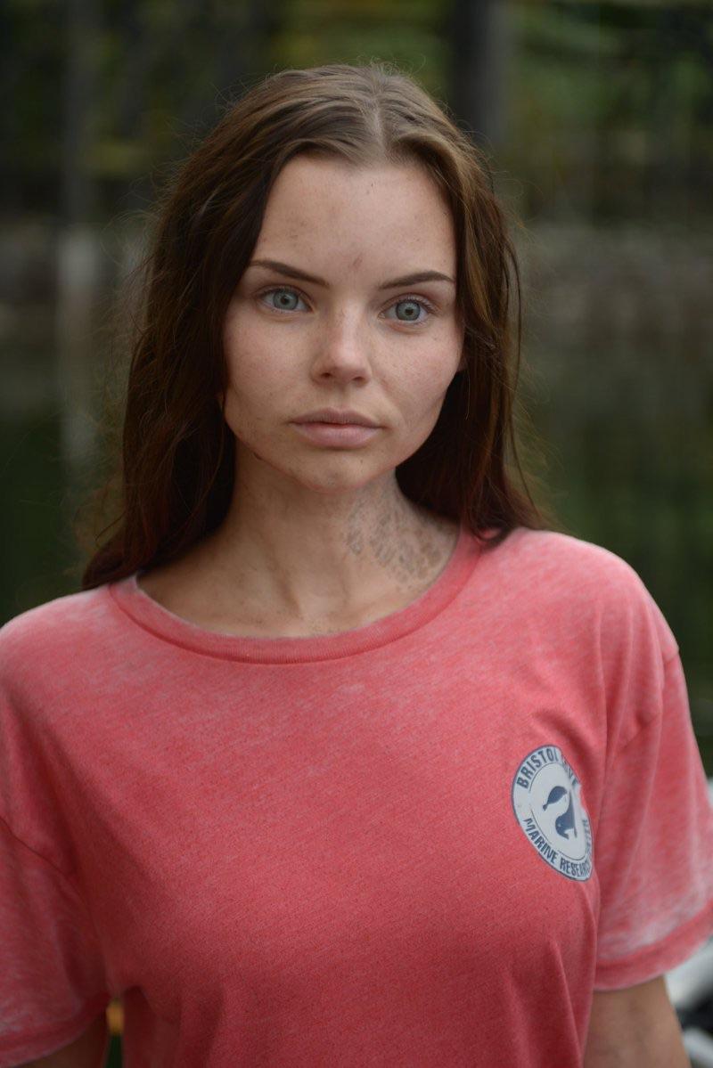 800x1199 Eline Powell. Another Witchy, Alien Faced Beauty Who Sadly Doesn't Get A Lot Of Attention ❤️