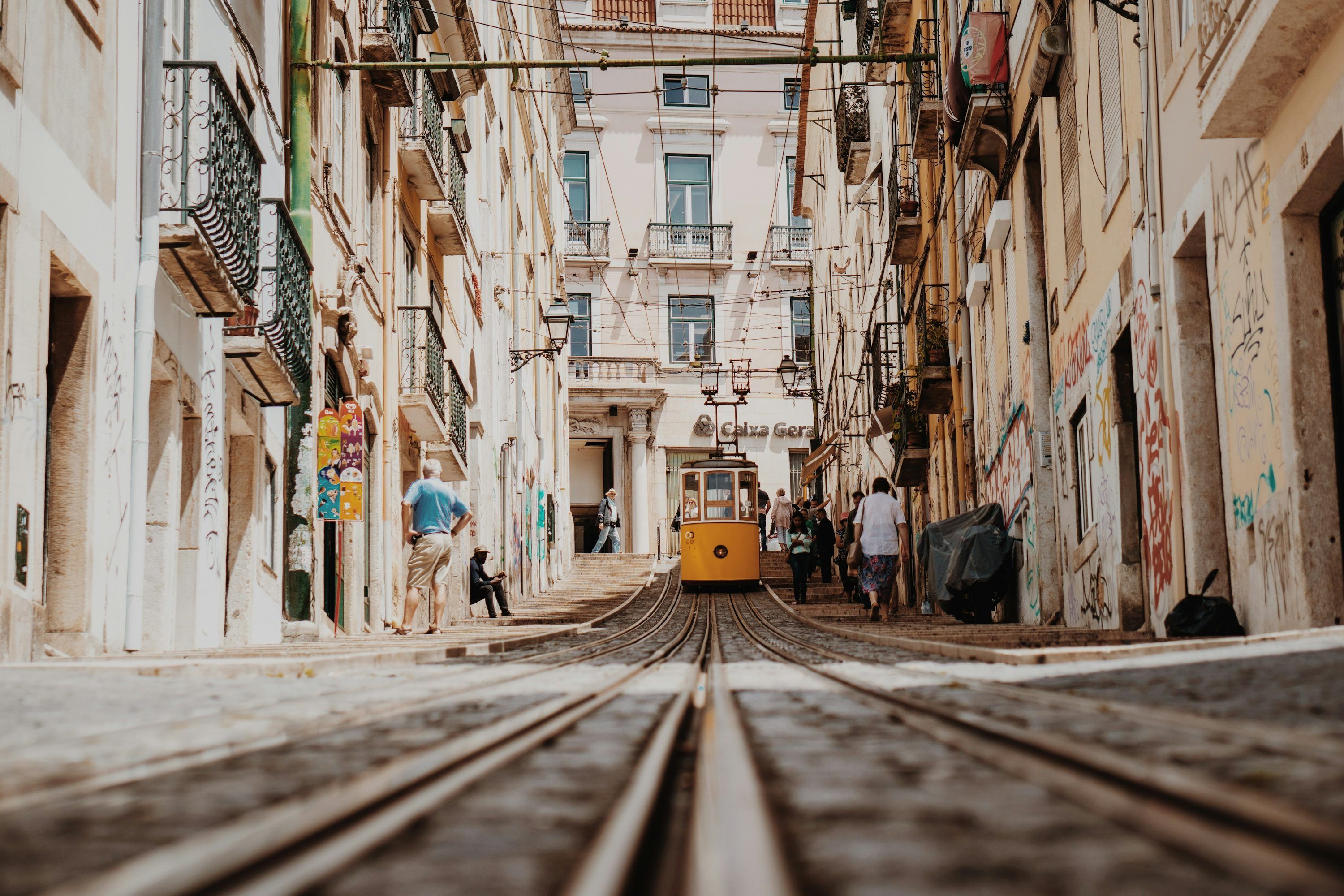 3000x2000 Lisbon Tram Picture. Download Free Image