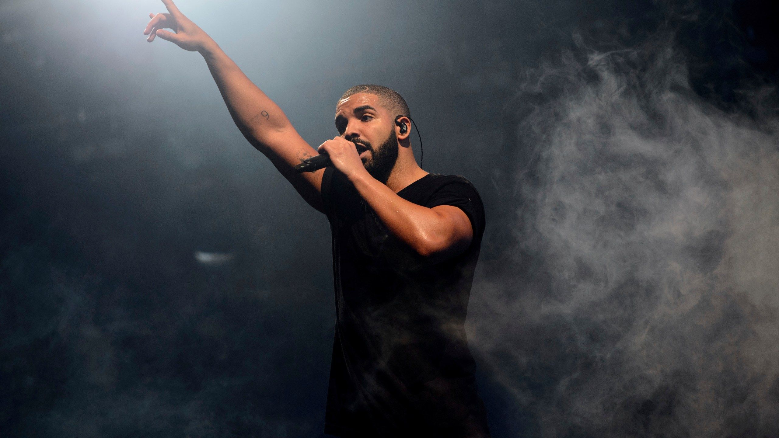 2560x1440 Drake, 21 Savage making stop in North Carolina on 'It's All a Blur' tour