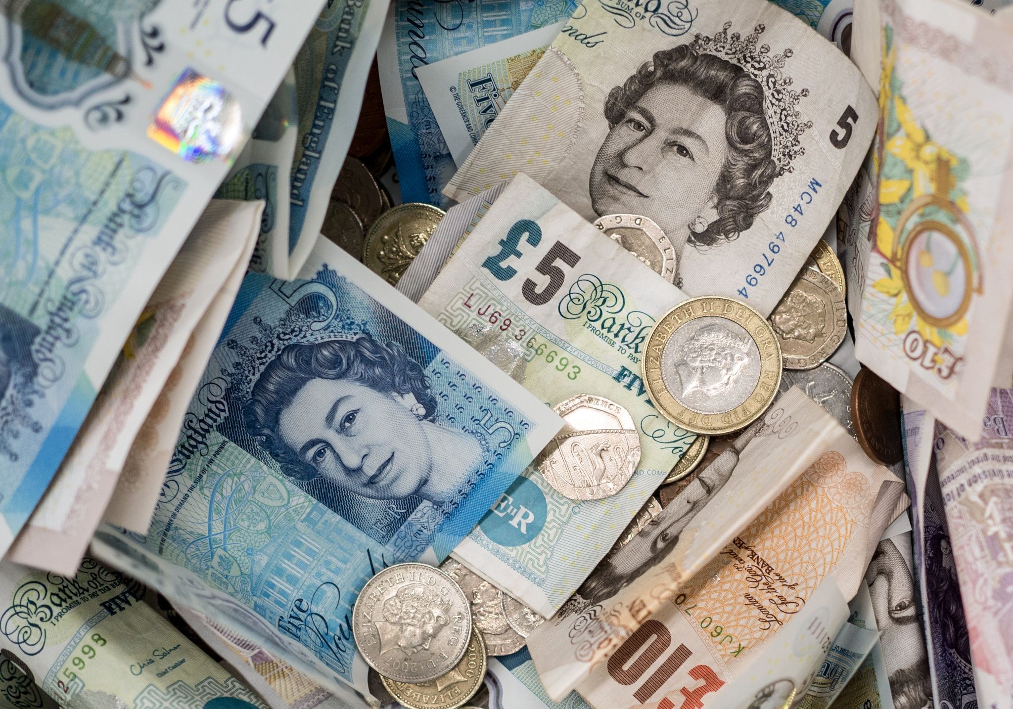 2048x1434 Free money, UK, coins 2K wallpaper for desktop and phone