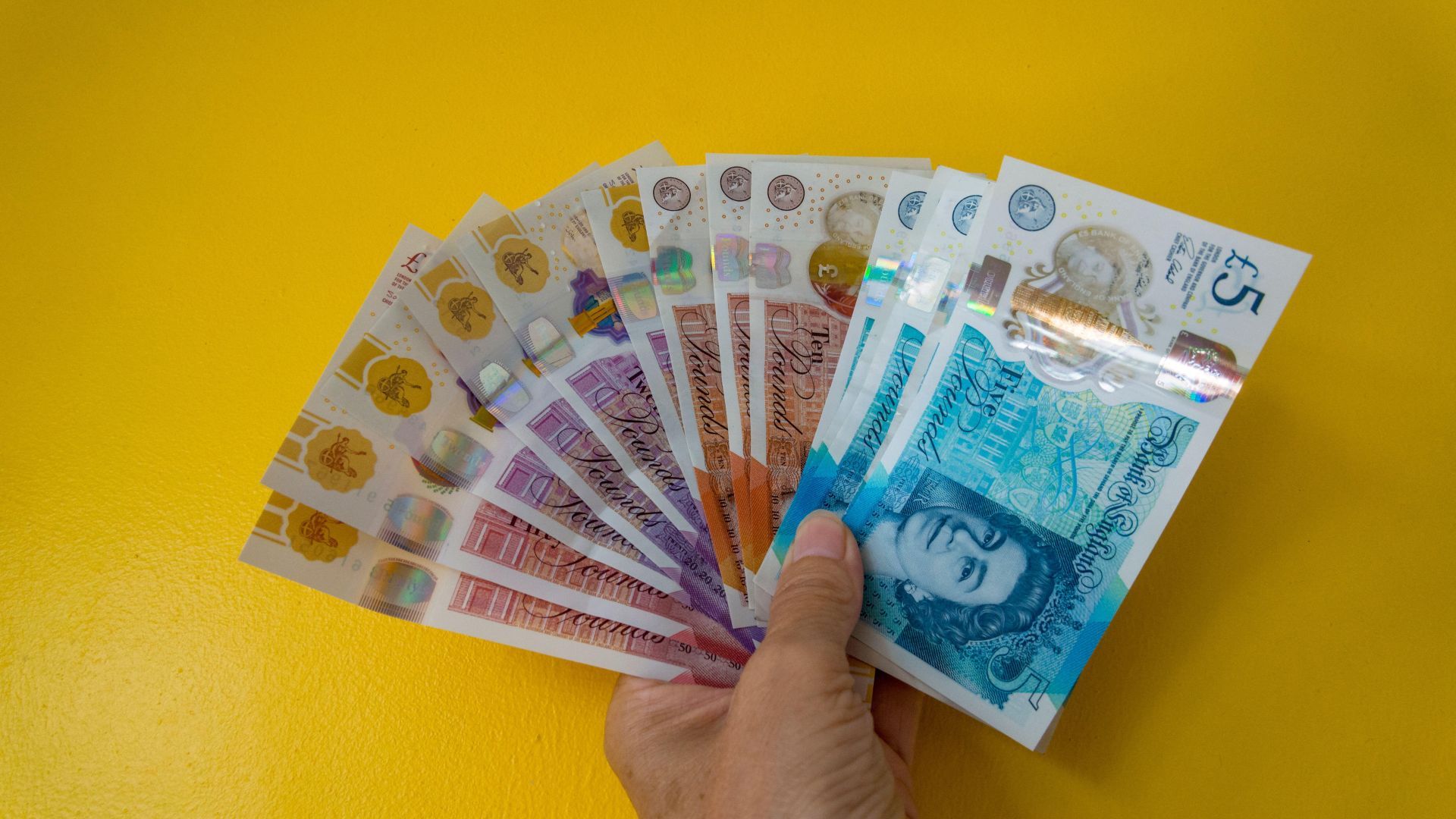 1920x1080 Check EVERY £ £10 & £20 note for series of specific numbers which makes them worth hundreds more