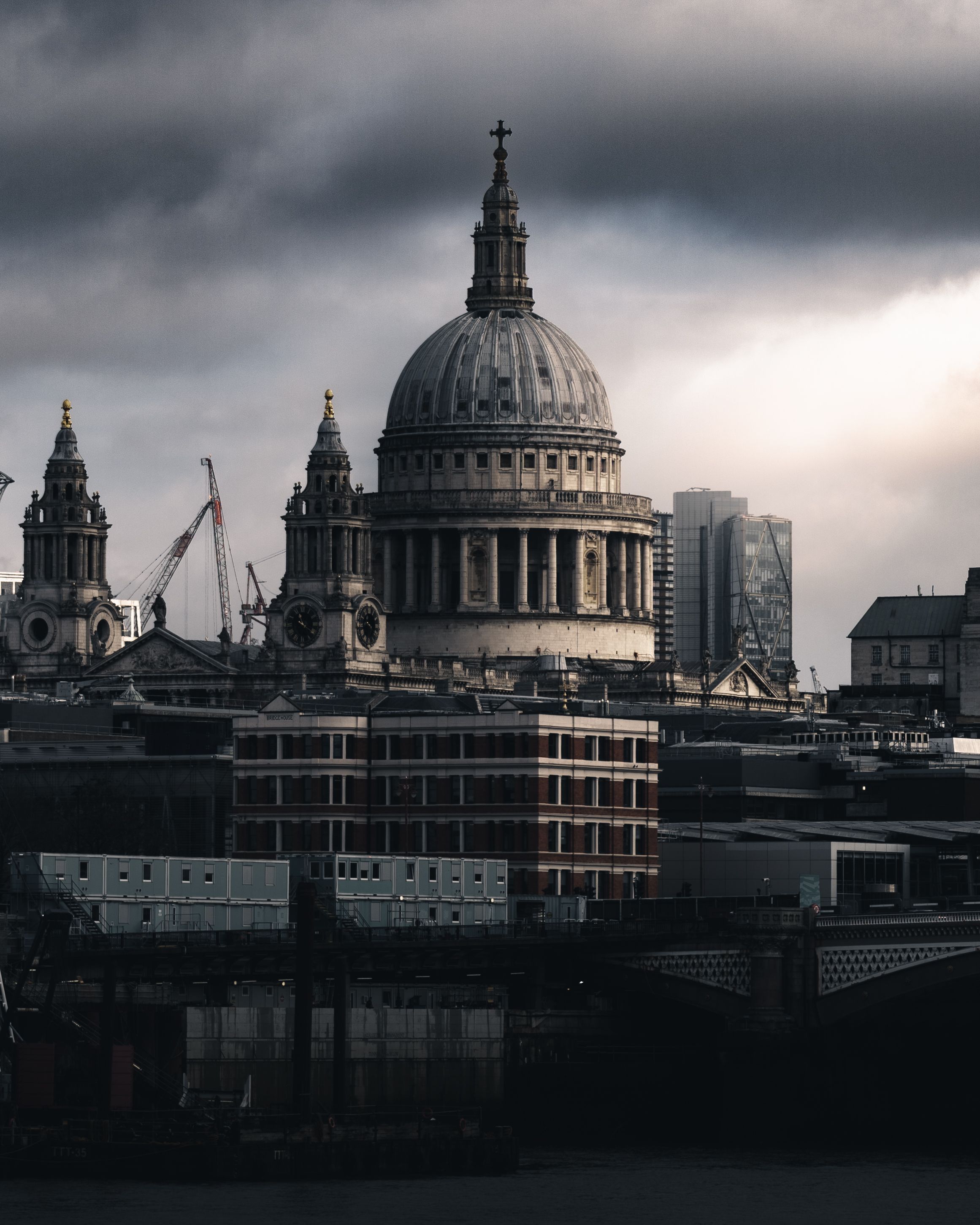 2322x2902 View of the St Pauls Cathedral in London under Dark Clouds · Free
