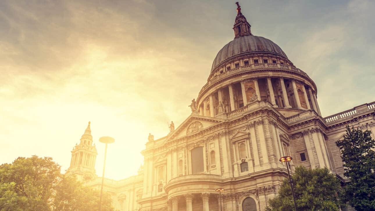 1290x728 St. Paul's Cathedral Tire Tours