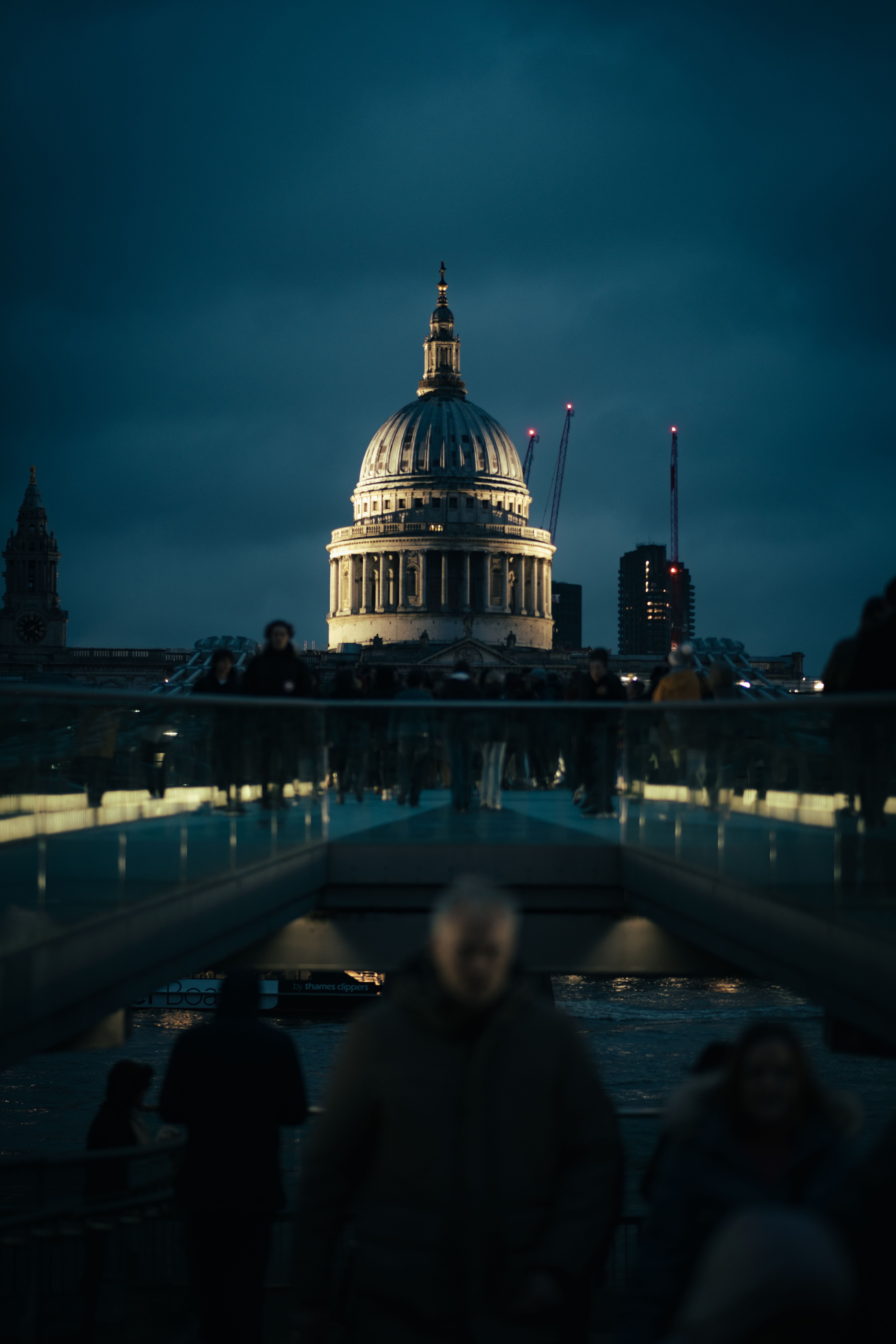 5152x7728 St. Paul's Cathedral at Night · Free