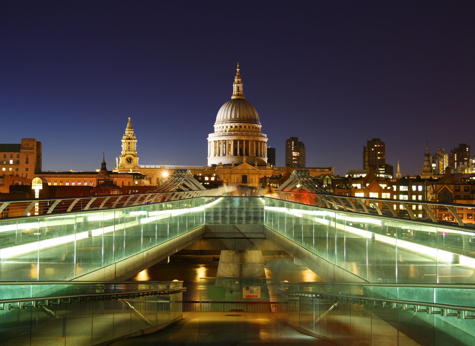 1920x1400 St Paul's Cathedral Illuminated: Millennium Bridge at Night, London HD Wallpaperx1400
