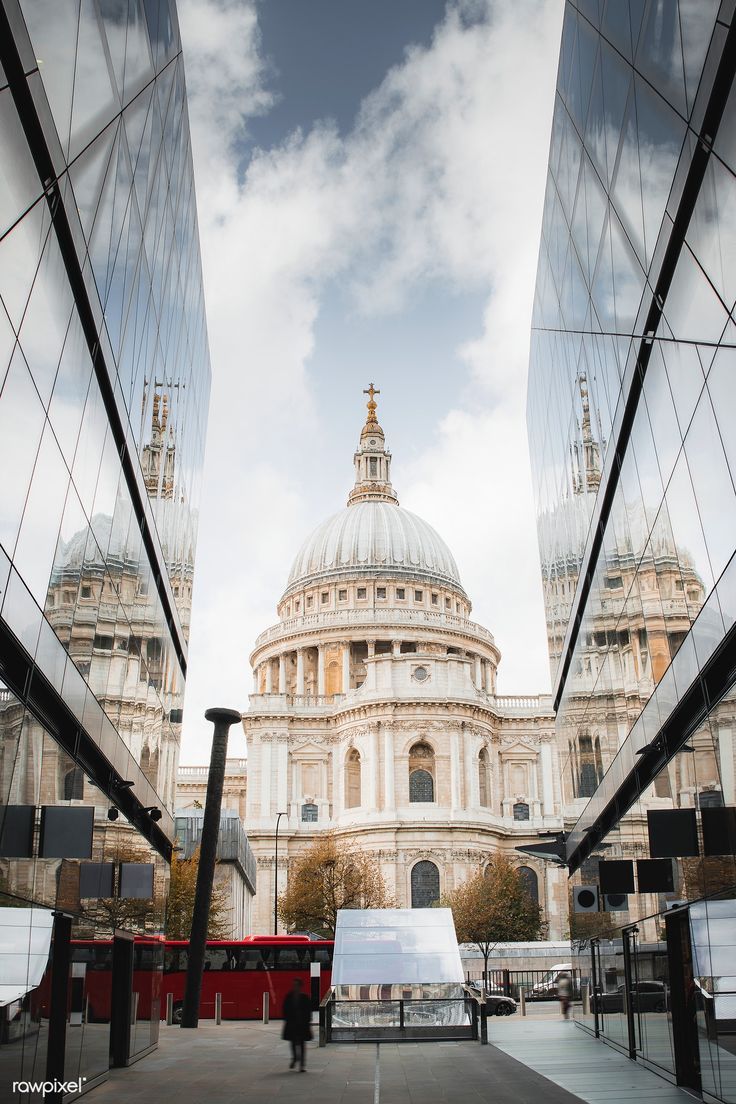 736x1104 St. Paul's Cathedral in London. St paul's cathedral background, St paul's cathedral london wallpaper, Church