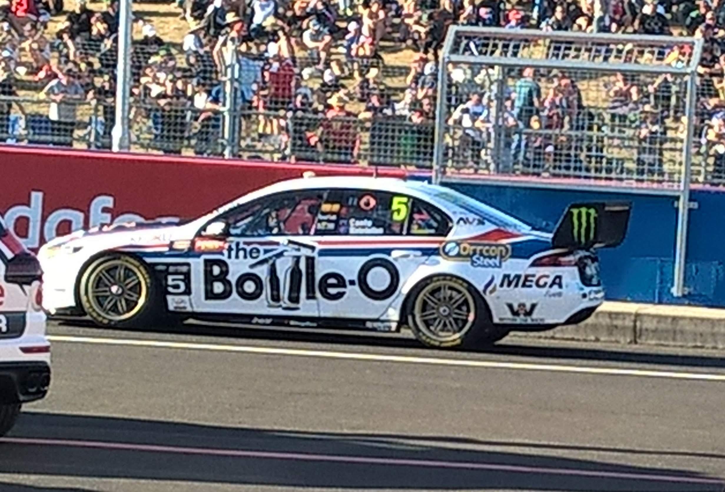 2463x1674 Bathurst 1000 race photo from Pit Exit