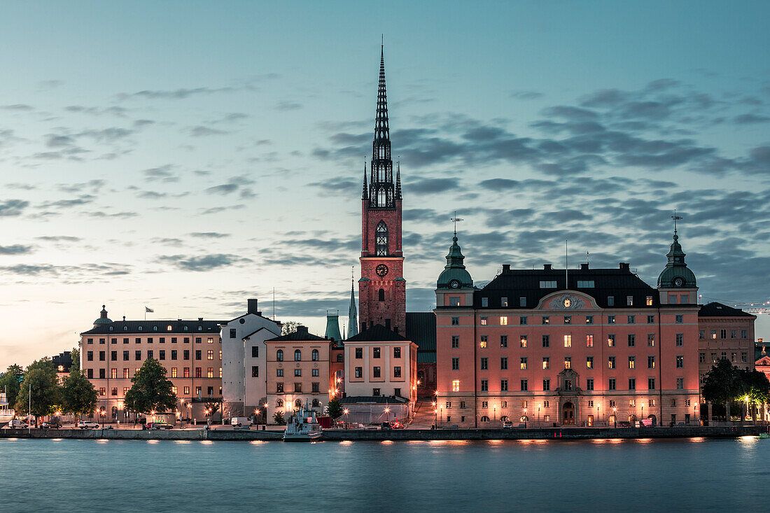 1100x733 Illuminated skyline of Stockholm