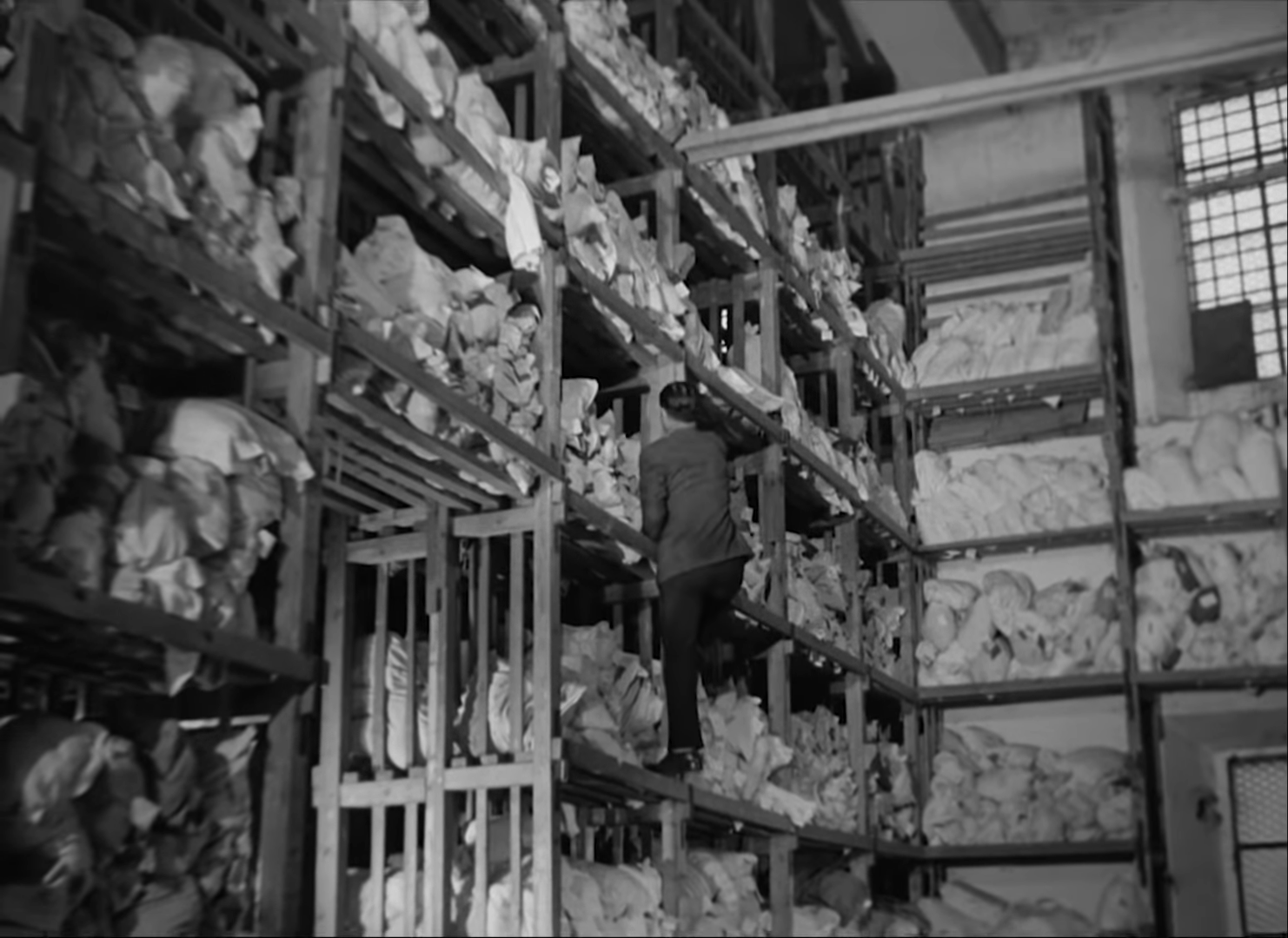 1482x1080 Bicycle Thieves and the Scale of Stories