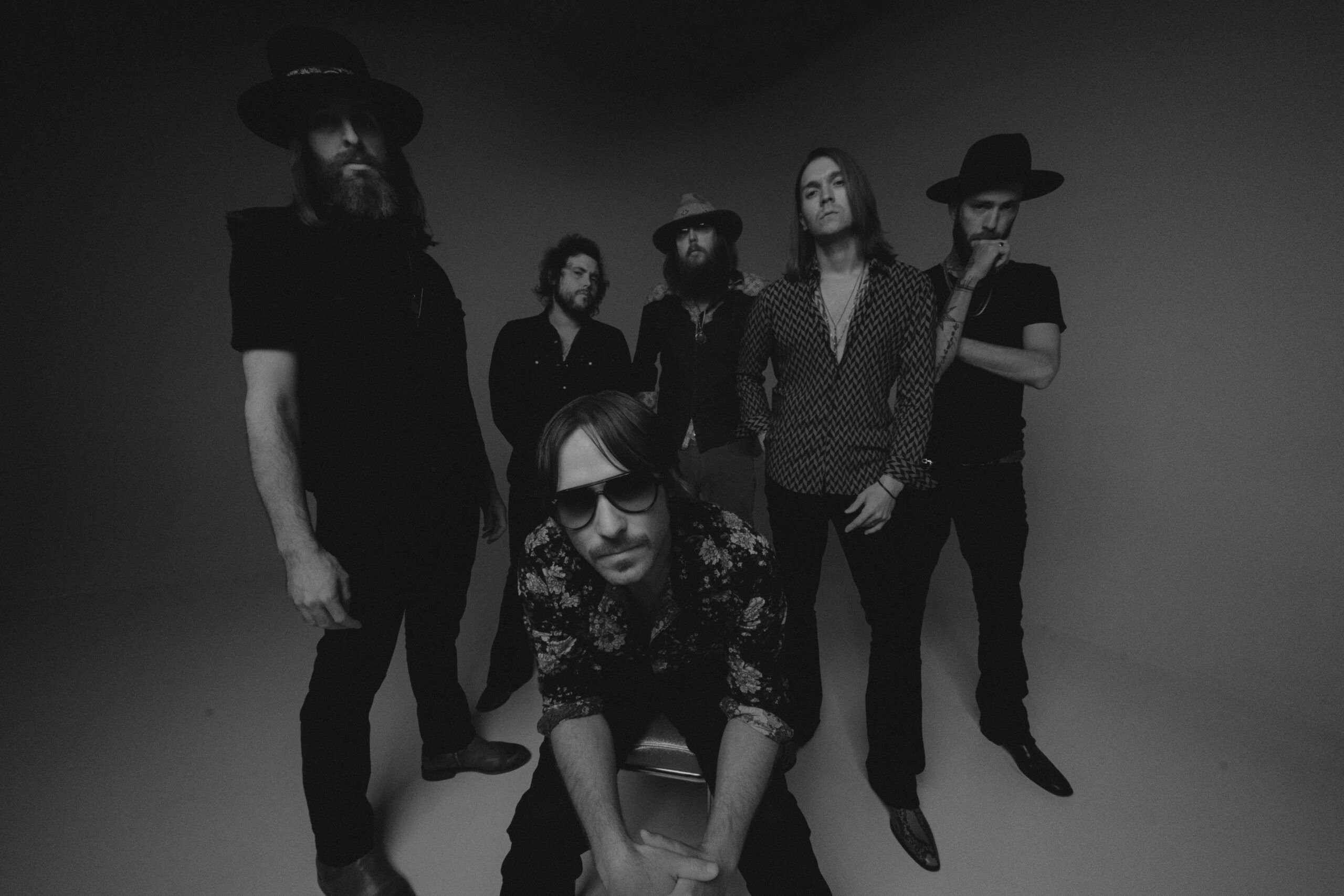 2560x1707 Whiskey Myers Wallpaper