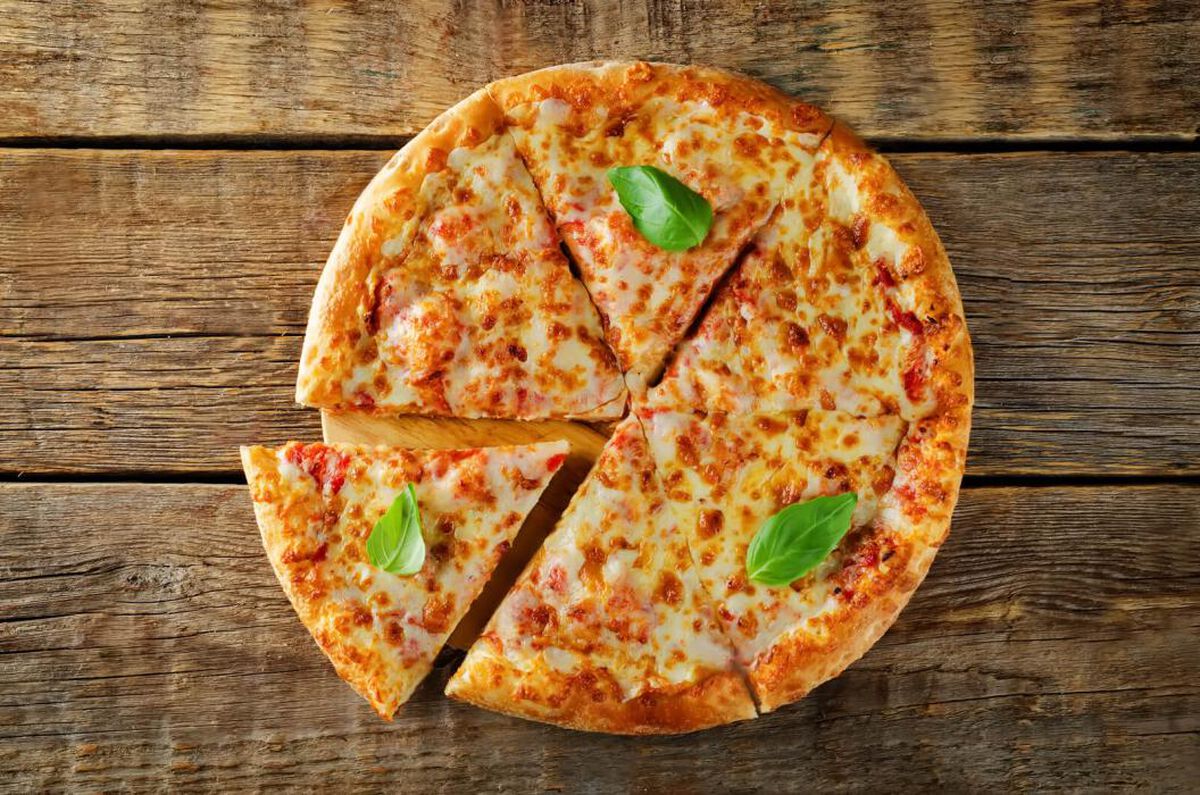 1200x795 Cheesy Pizza