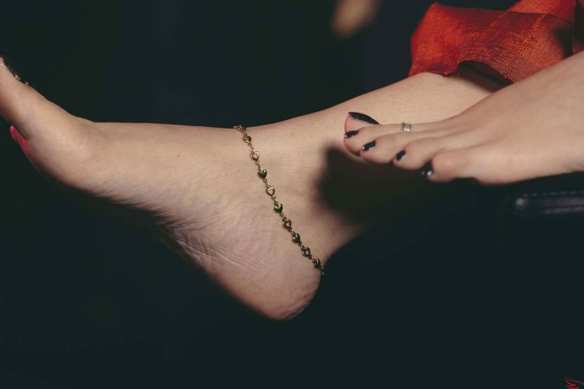 2048x1365 Anklet Wallpaper