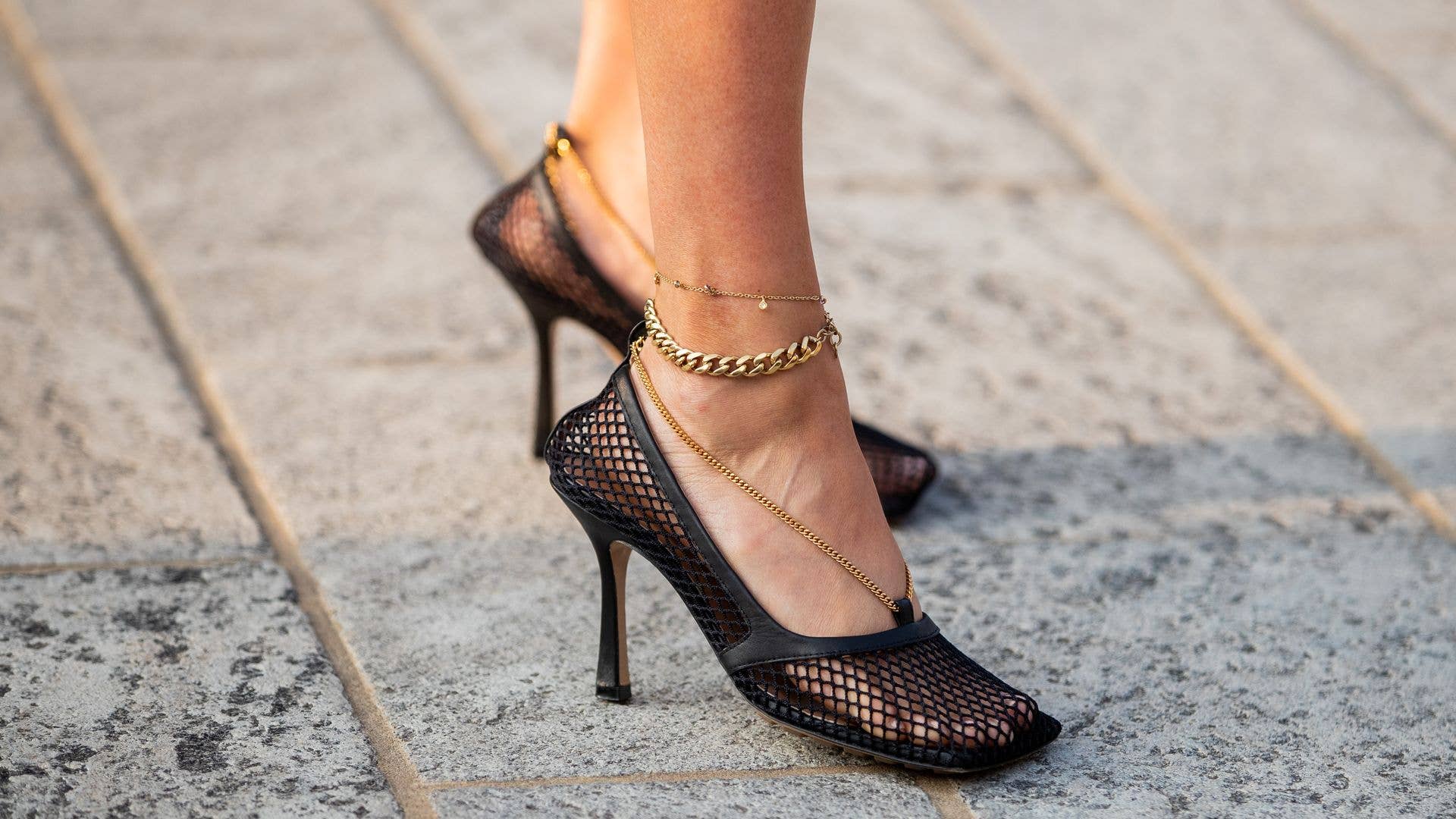 1920x1080 Anklets are trending for SS26's how to style them
