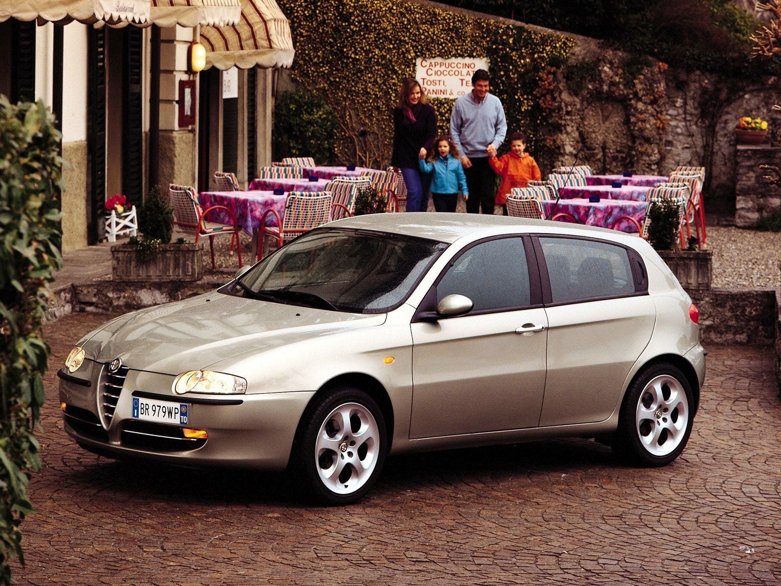 1600x1200 Download Alfa Romeo Vehicle Alfa Romeo 147 Wallpaperx1200