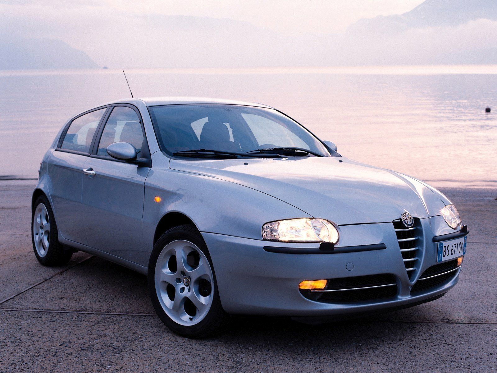 1600x1200 Download Alfa Romeo Vehicle Alfa Romeo 147 Wallpaperx1200