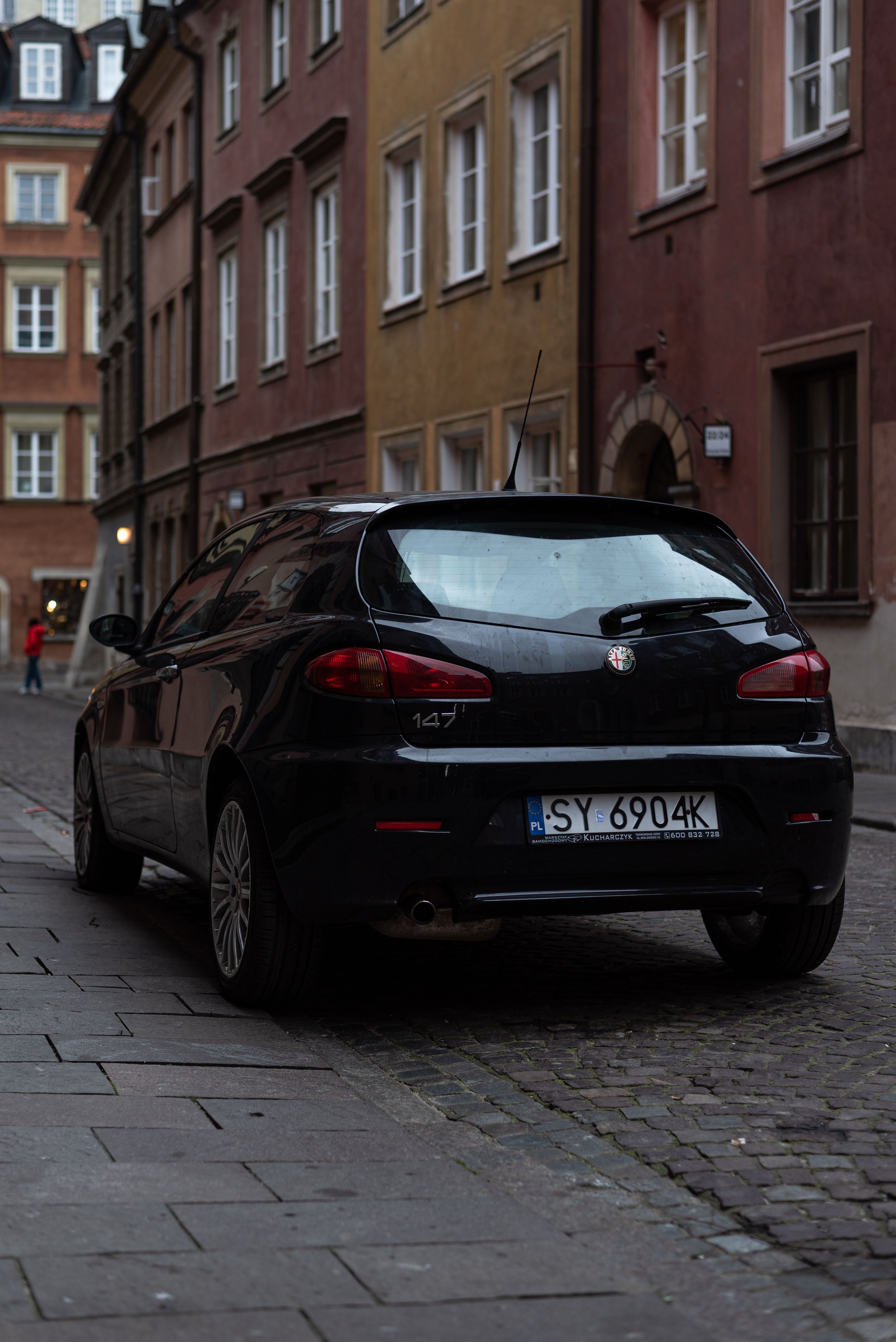 3730x5587 Black Alfa Romeo 147 in Old Town · Free