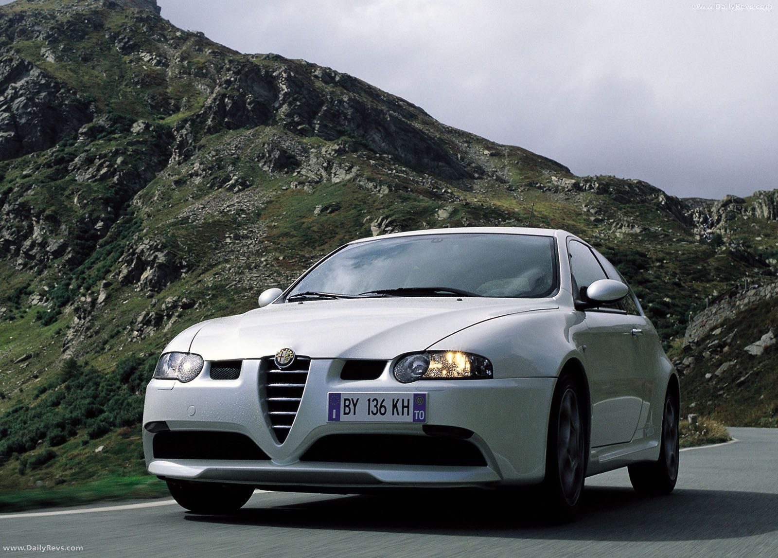 1600x1147 Alfa Romeo 147 GTA HD Photo, Videos, Specs, Features & Price