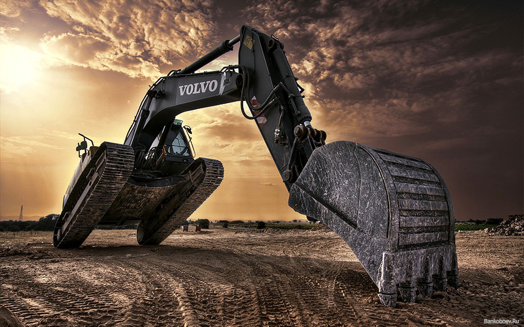 1680x1050 Free Volvo Excavator 4K Wallpaper & Desktop HD Background for PC
