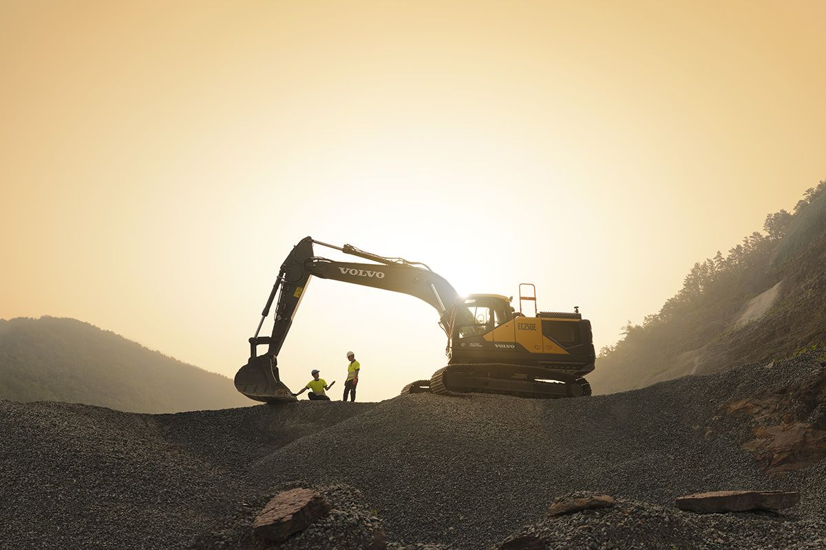 1200x800 Volvo Construction Equipment Commercial Photographer