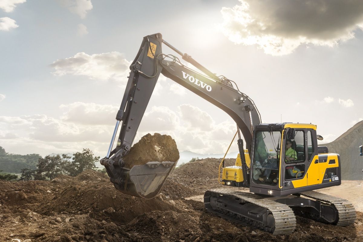 1200x800 Understanding Volvo excavators