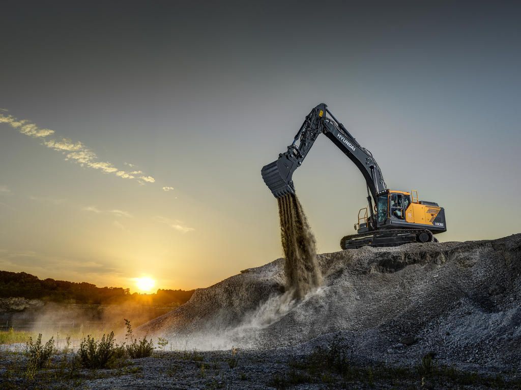1024x768 Hyundai CE debuts next generation