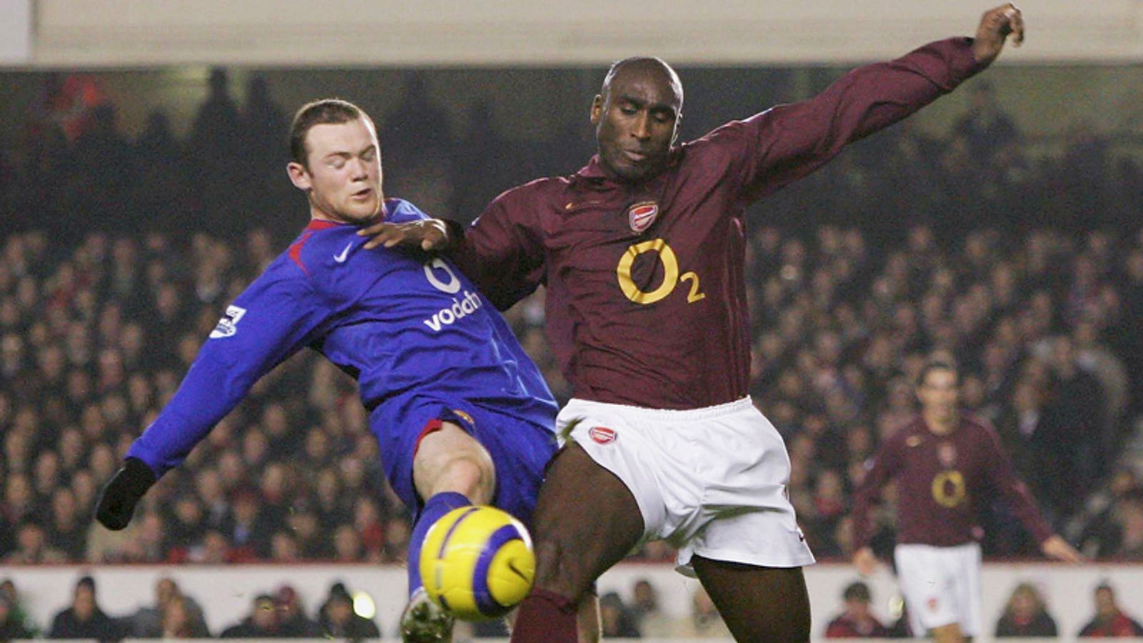 1600x900 Wenger can shackle Roo