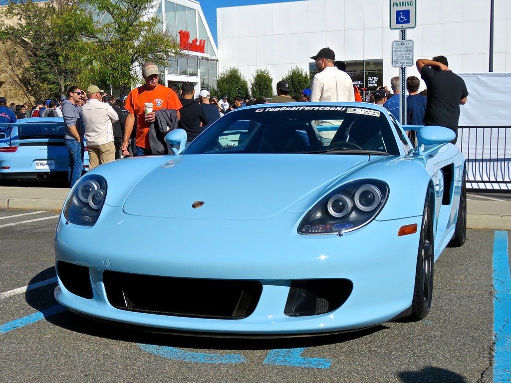 1024x768 Baby Blue Porsche Carrera GT 2