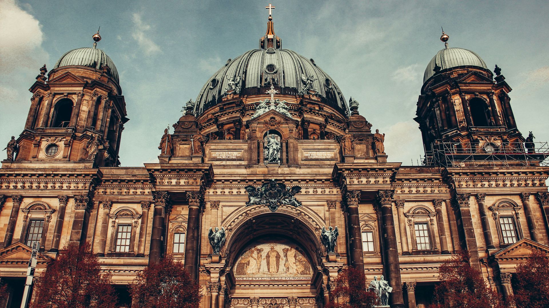 1920x1080 Berlin Cathedral Majestic Landmark with a Turbulent History